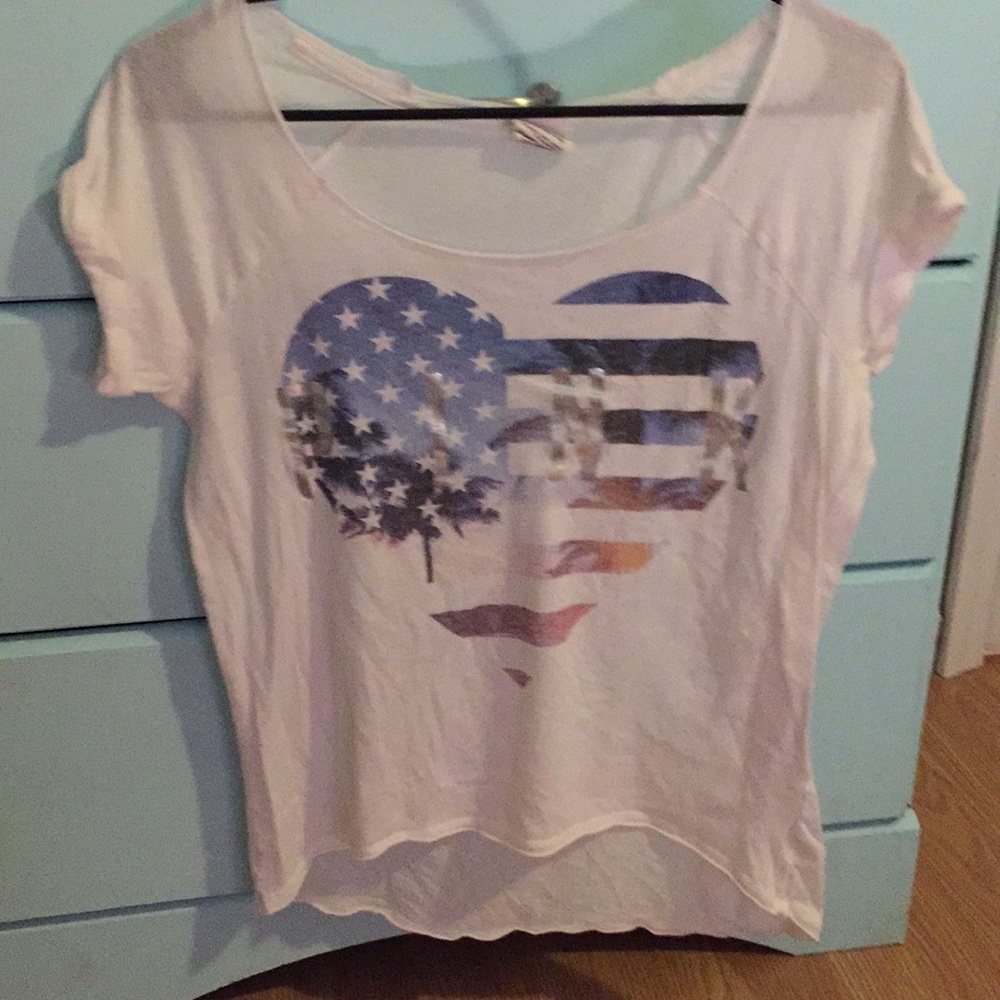 A women’s small crop top